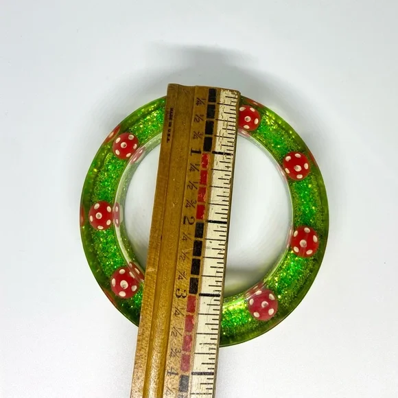 Vintage Red and White Toadstool Mushrooms Lucite Bangle Bracelet Green Sparkles - Picture 9 of 9